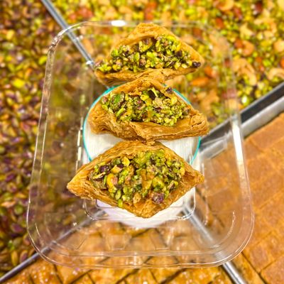 Pistachio Warbat (250g)
