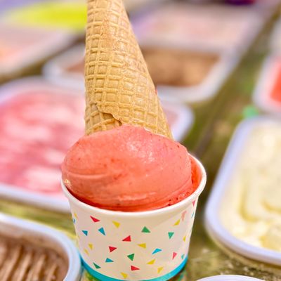 Strawberry ice cream 250g