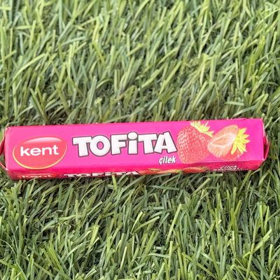 Tofita Strawberry Flavored Taffy 47g