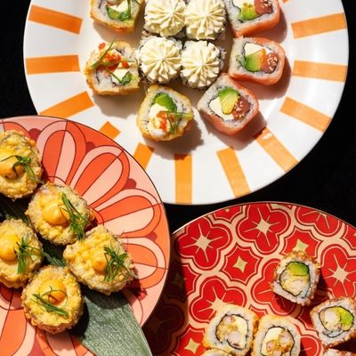 32-Piece Roll Box