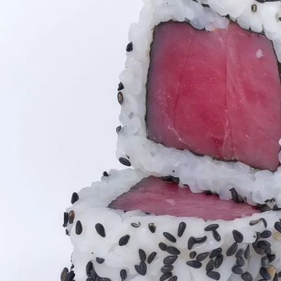 ura Maki Tuna