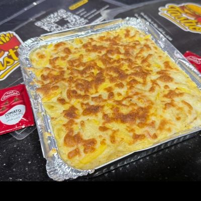 Béchamel pasta casserole