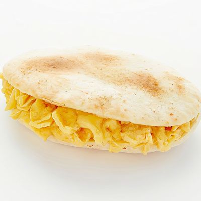 ساندويتش بيض مقلي