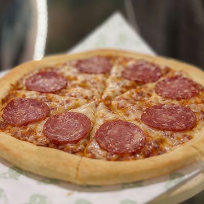 Salami Pizza
