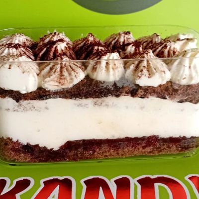 Tiramisu Cake