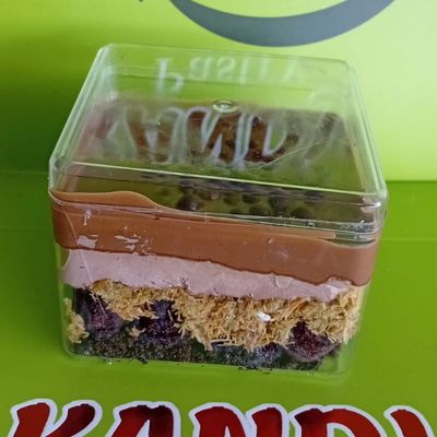 Dubai Cake