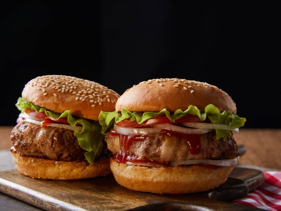 Chicken burger + beef burger