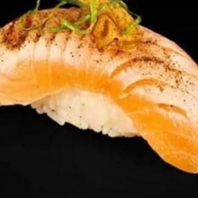 Nigiri salmon takki