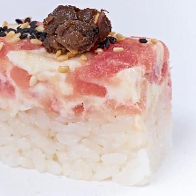 Tuna Sushi Oshi