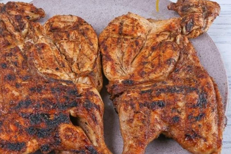 Charcoal grilled net chicken