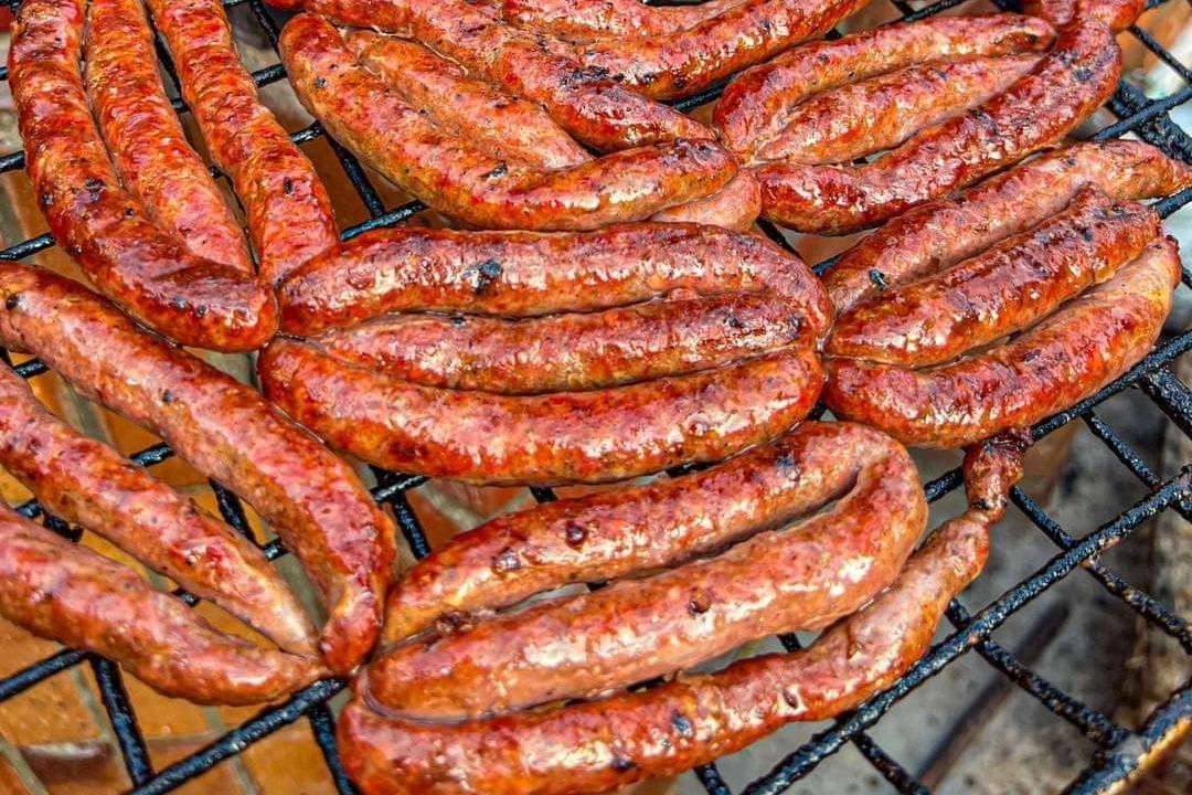 Half a kilo of grilled sausage