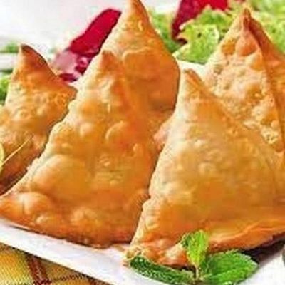 سمبوسك لحم وجبنة مشكل