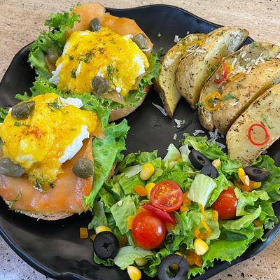 Salmon Benedicts