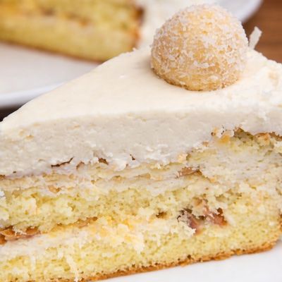 Raffaello Coconut Cake