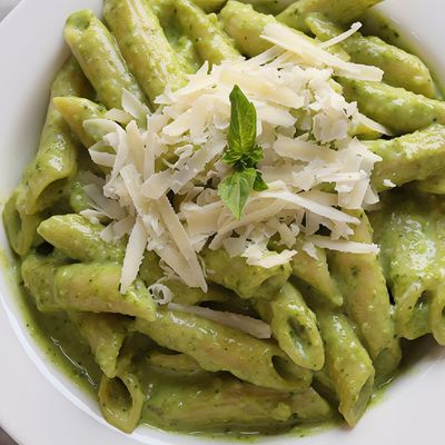 Penne Pesto with Grill Chicken