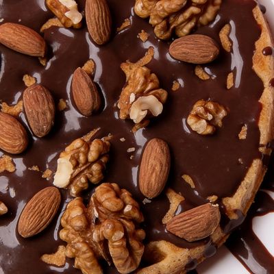 Whole grain waffle with sugar free dark chocolate
