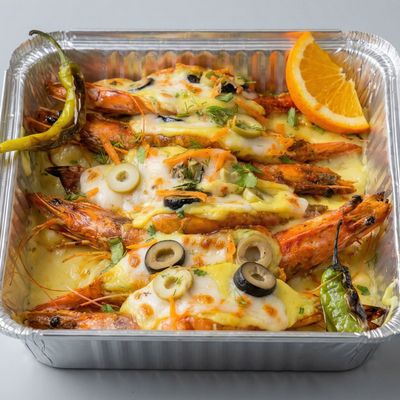 Butterfly shrimp with fried fillet