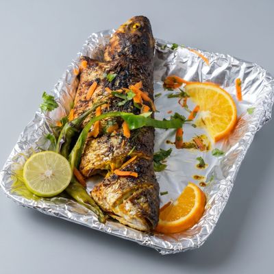 Small grilled mullet meal