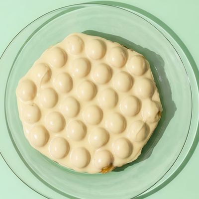 White chocolate bubble waffle