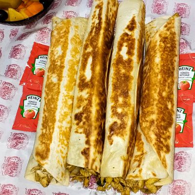 Chicken Shawarma Meal (4 Sandwiches)