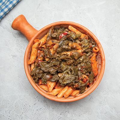 Pasta with Liver in Red Sauce