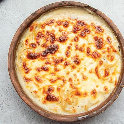 Negresco pasta with white sauce and mozzarella