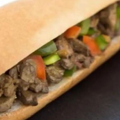 ساندويتش عجل صغير مقلي