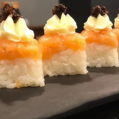 Delicious Oshi Salmon 3 Pieces