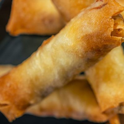 Shrimp spring rolls 4 pieces