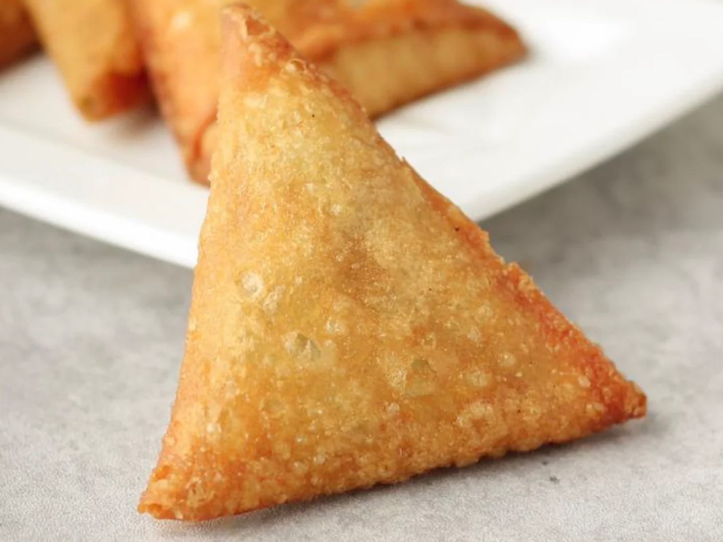 Cheese Samboosa Reqaq