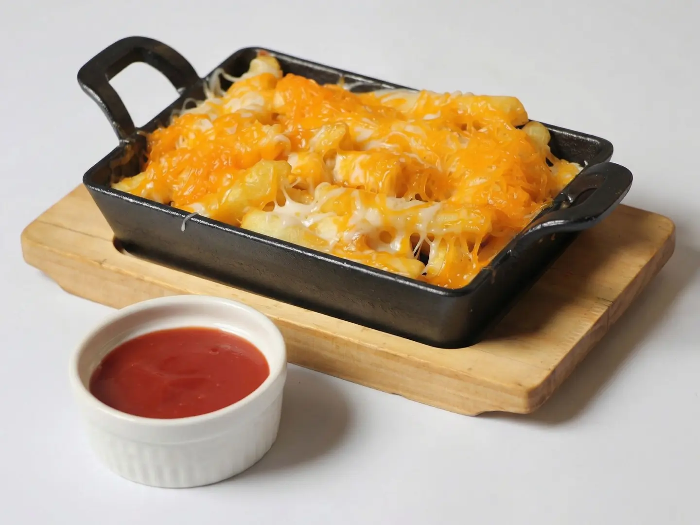 بطاطس مقلية بالجبن