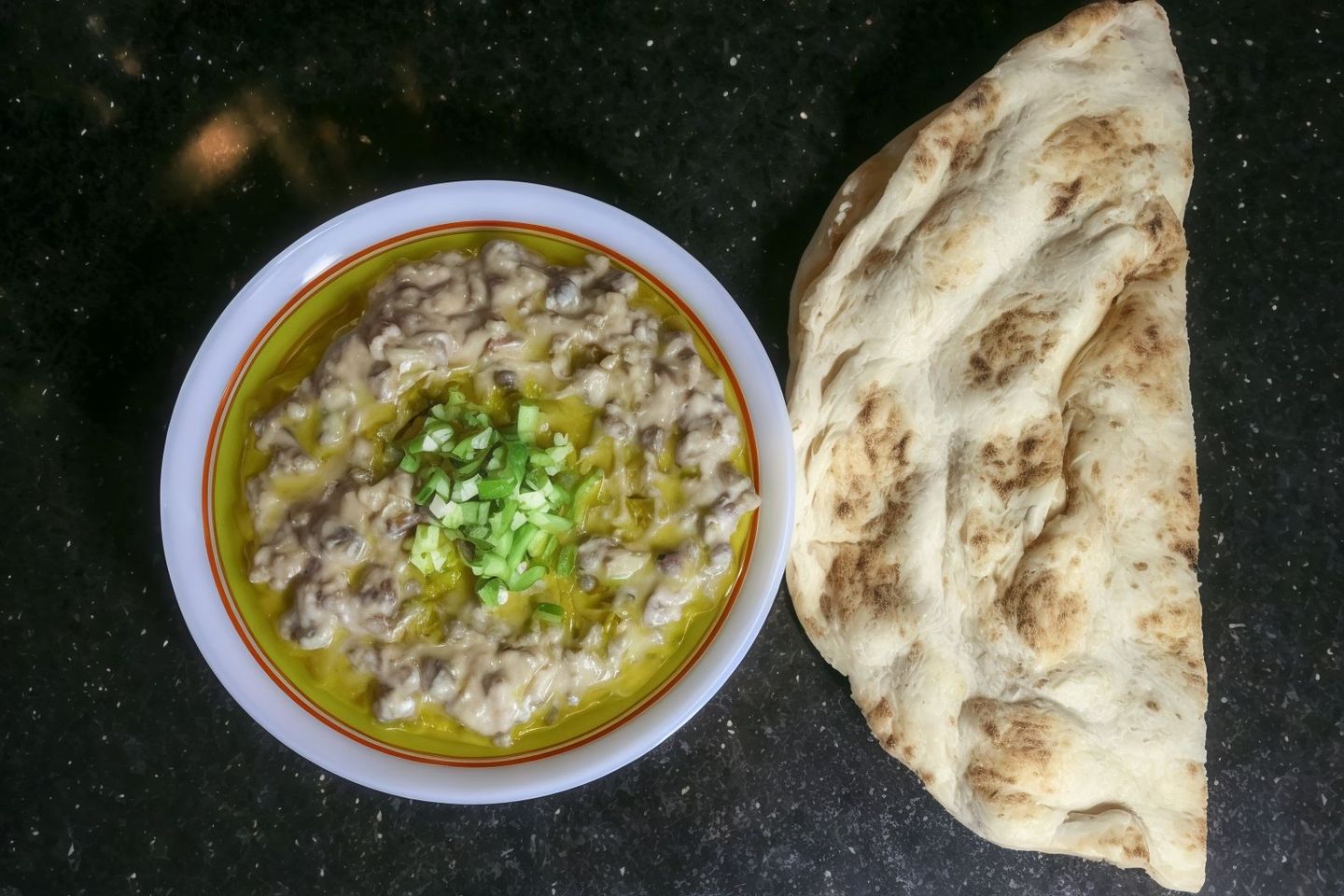 فول بالجبنة