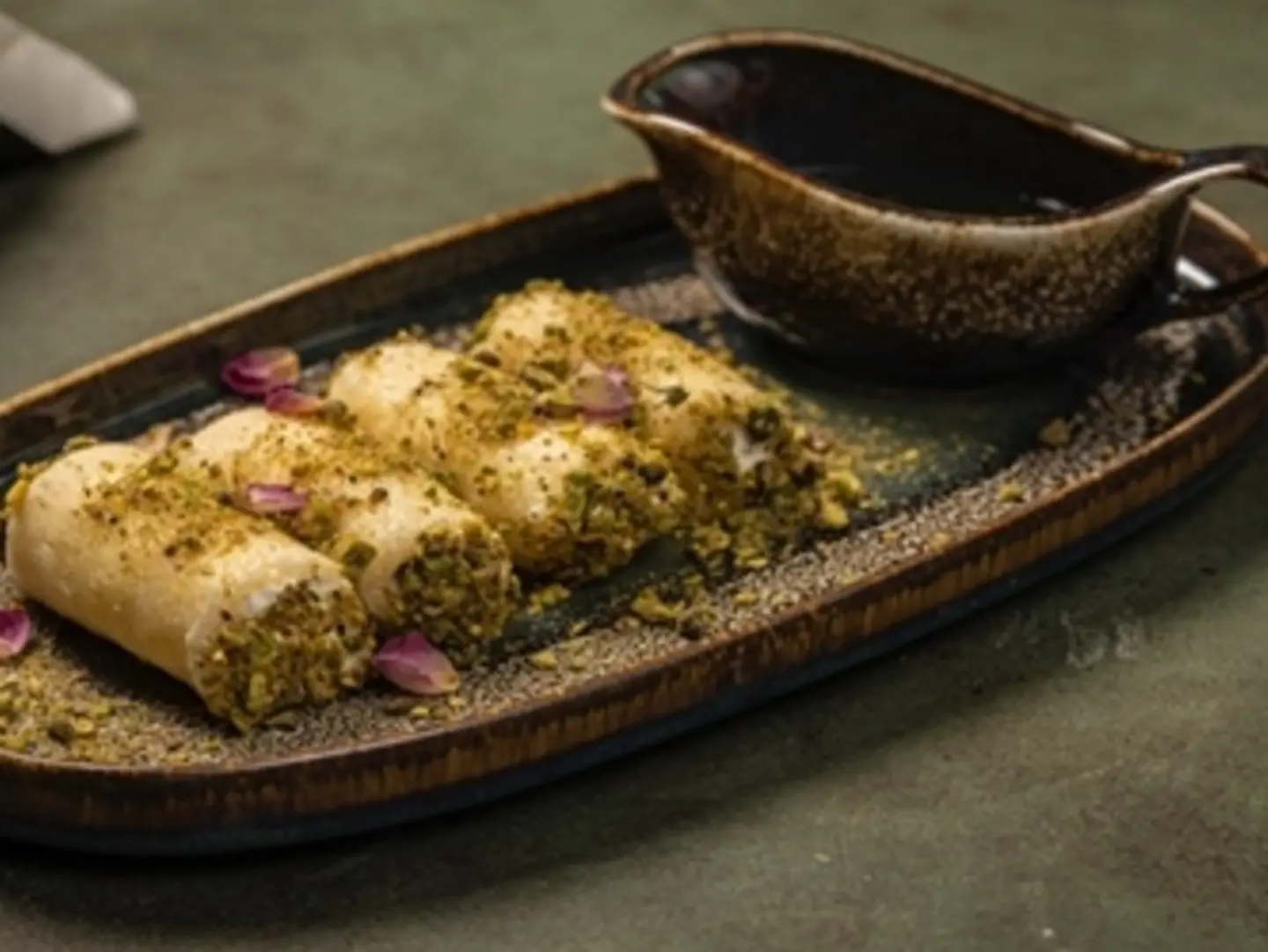 Halawat Al Jibn With Cream