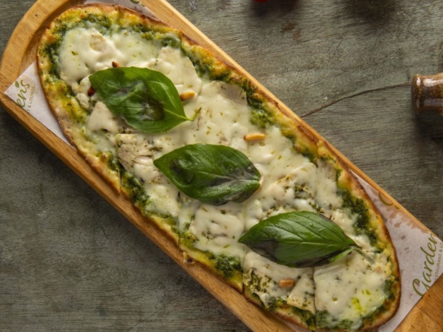 Chicken With Basil Manoucheh