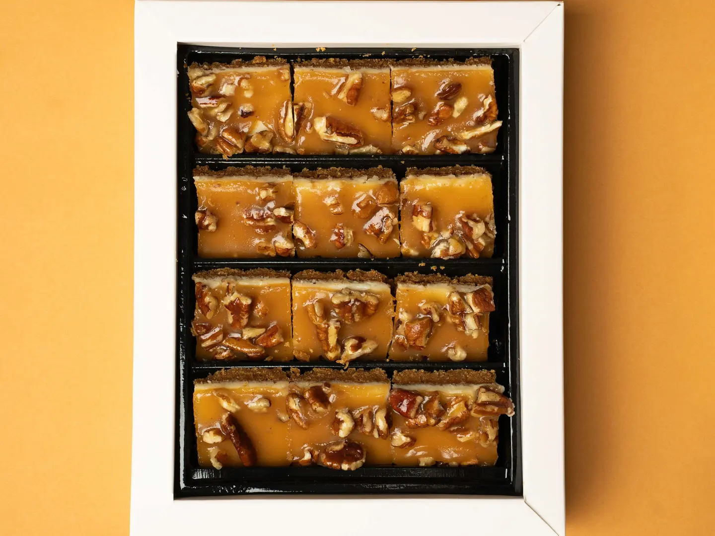 مكرمل بيكان - صغير