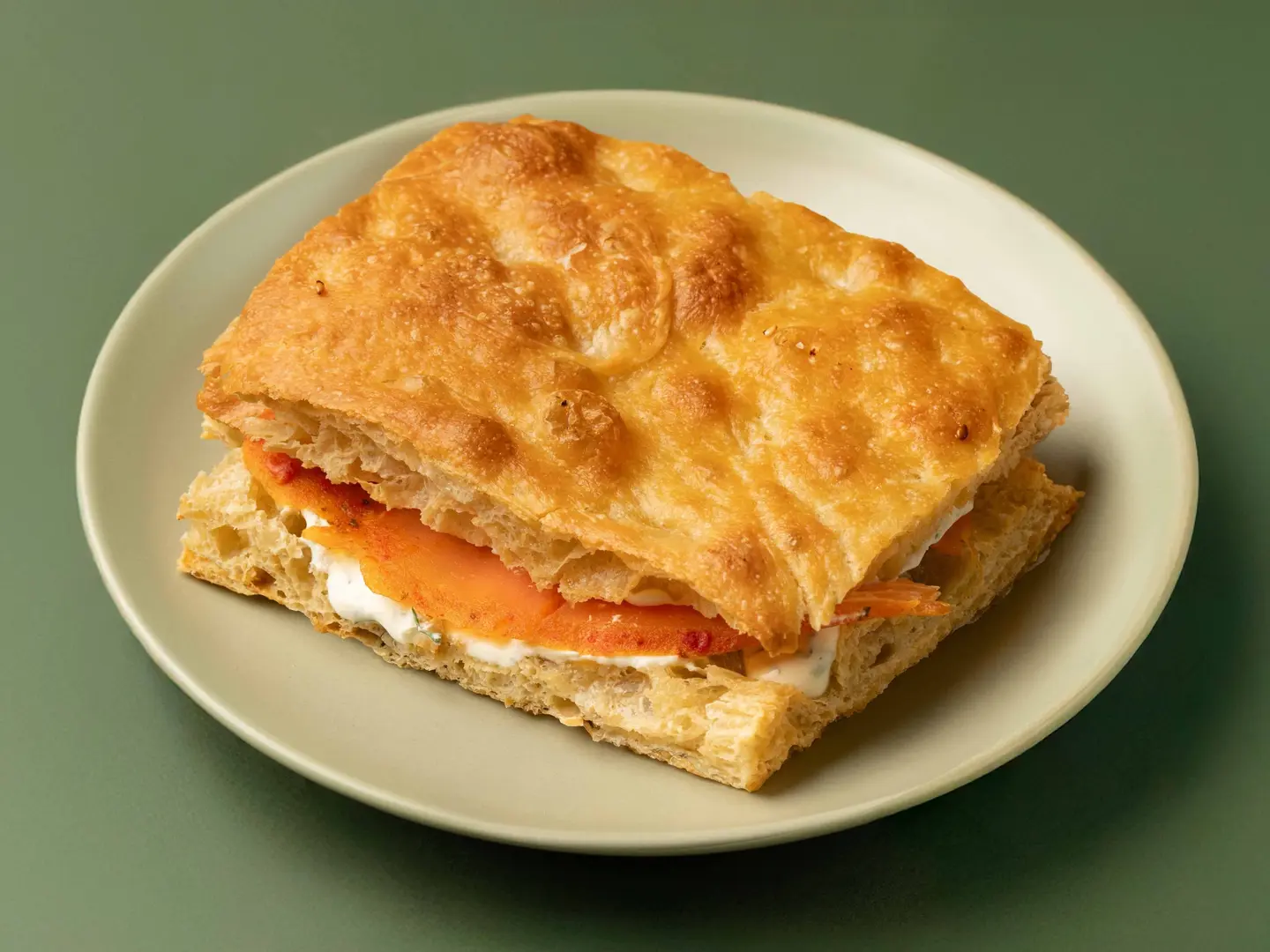 فوكاشيا سالمون مدخن