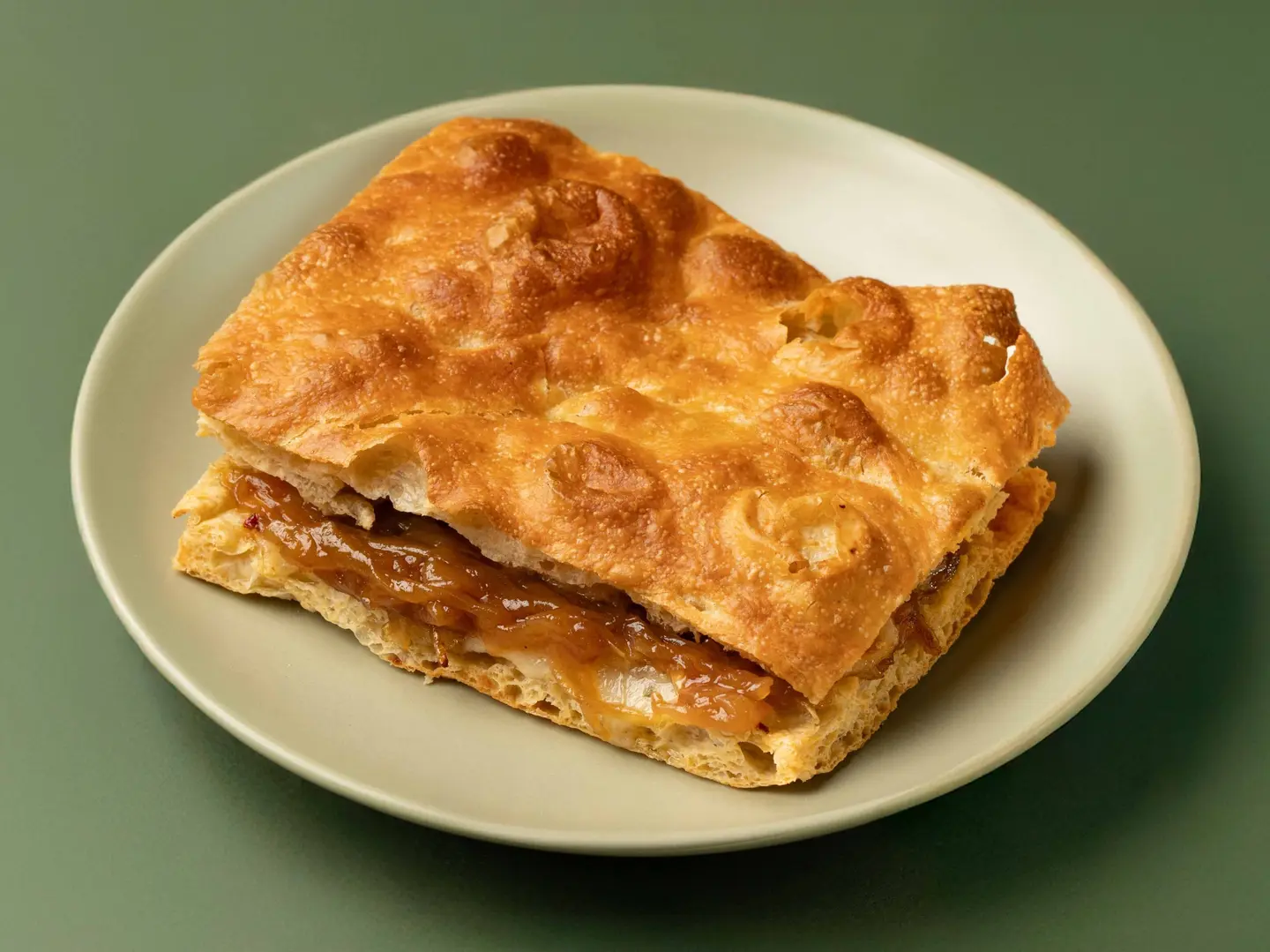 فوكاشيا بصل مكرمل