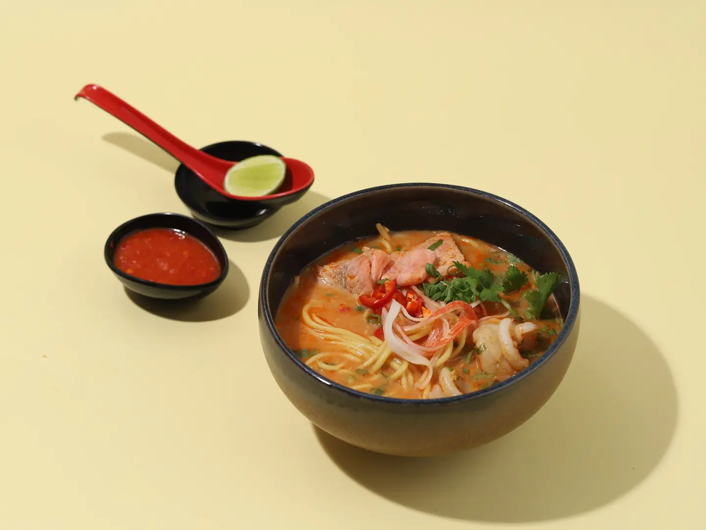 رامن المأكولات البحرية