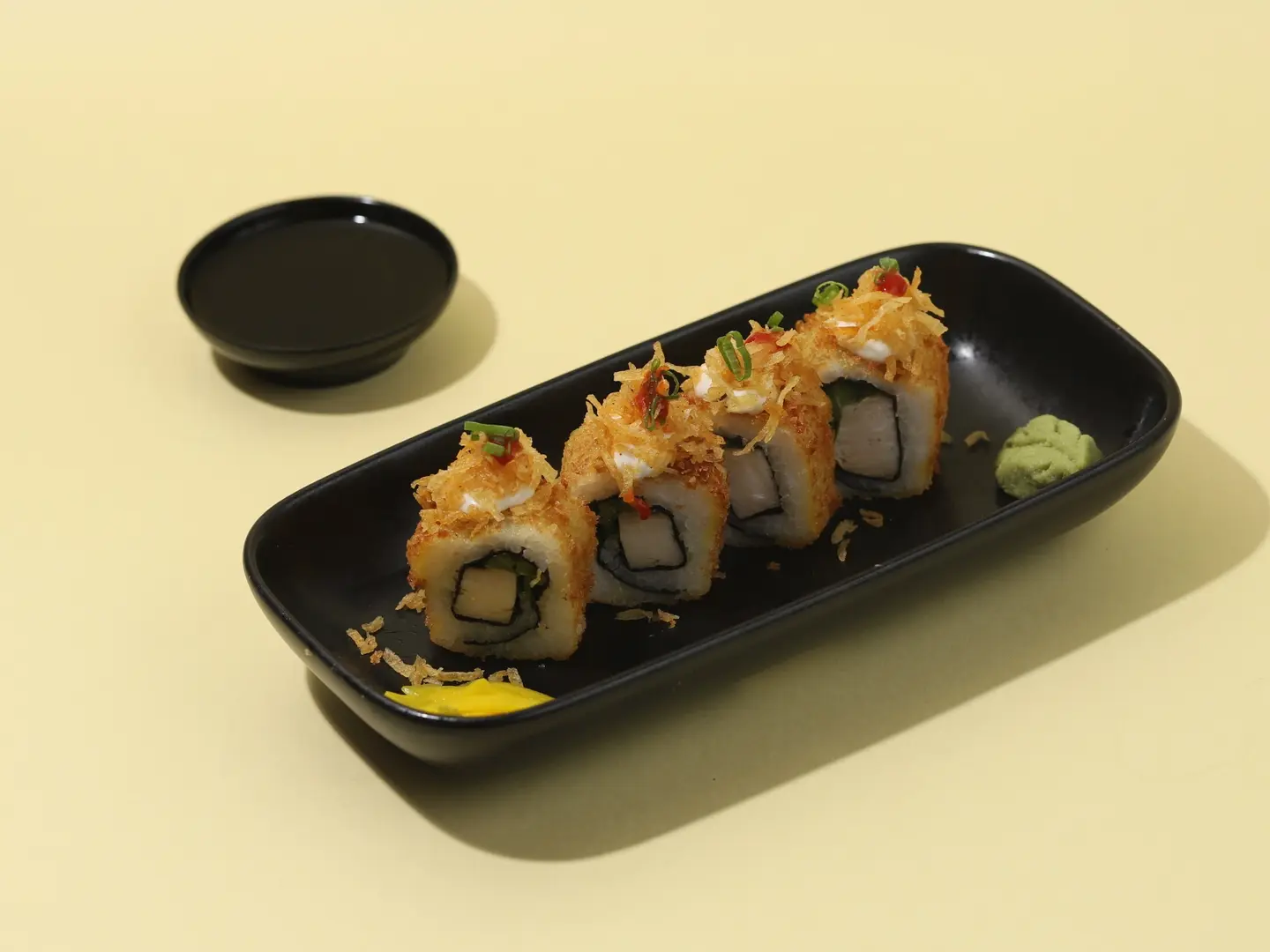 كرسبي سلمون رول