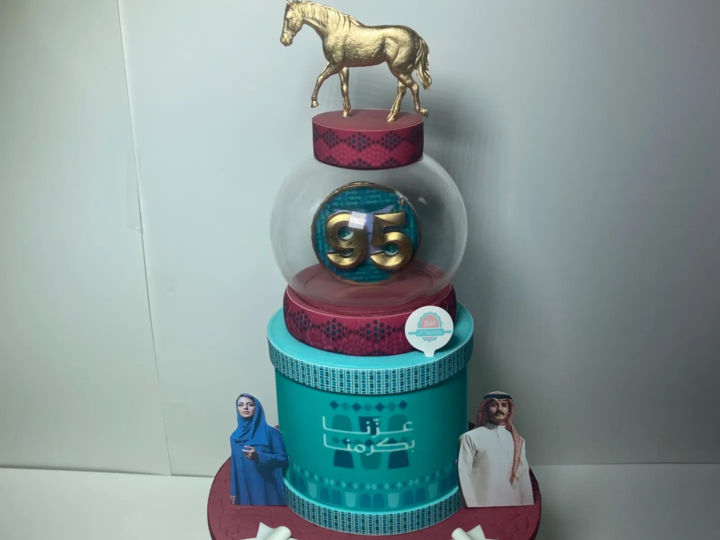 كيك اليوم الوطني تيفني حصان