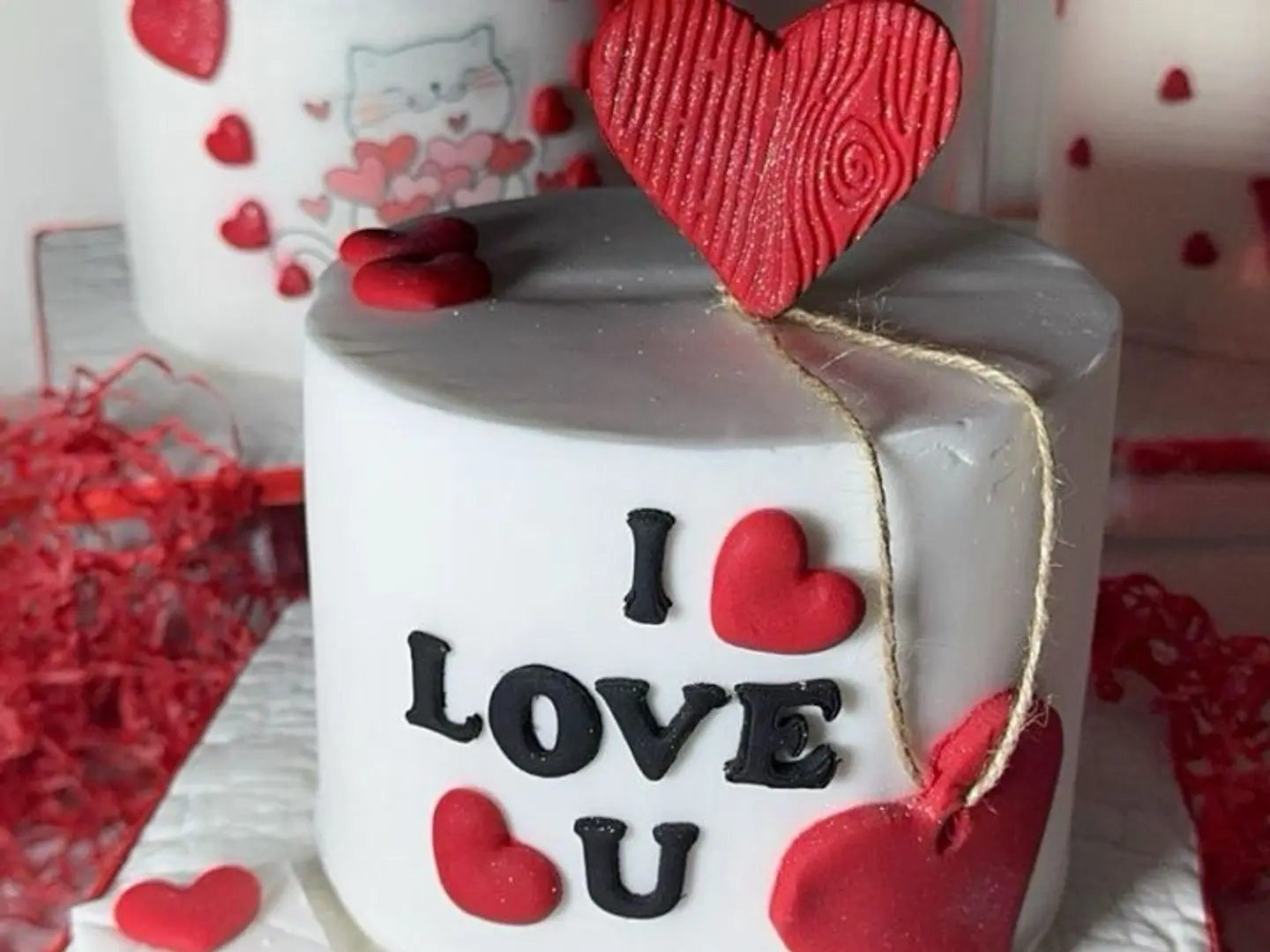 كيك عيد الحب قلوب