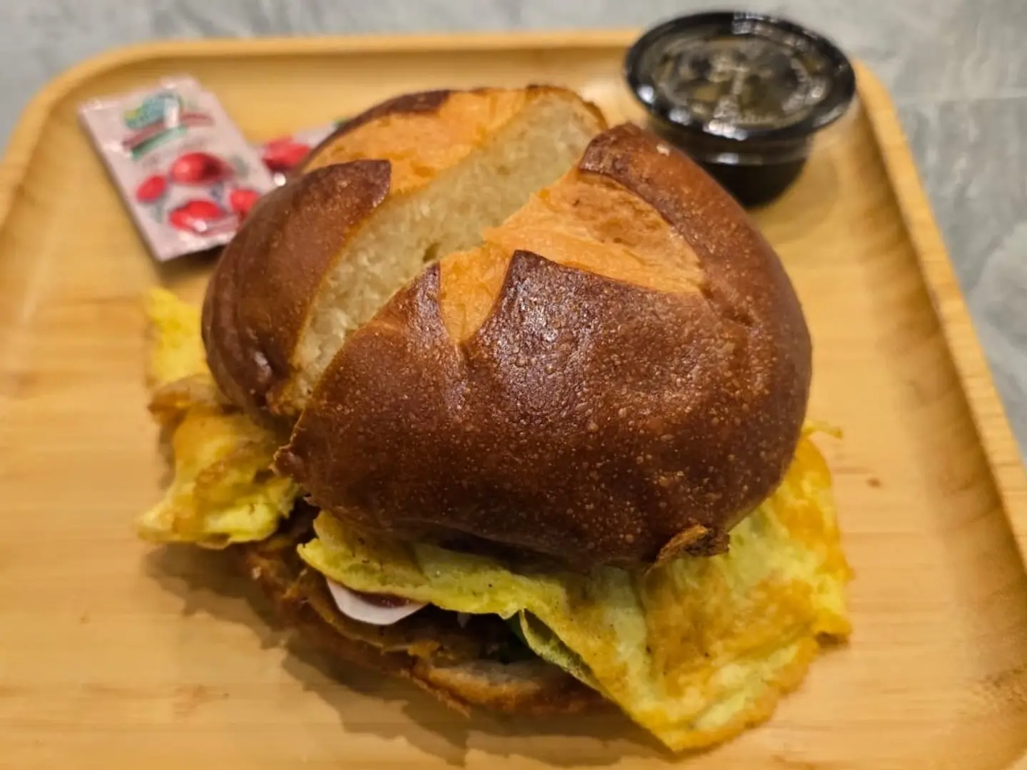 Jumbo Bun Kabab With Egg