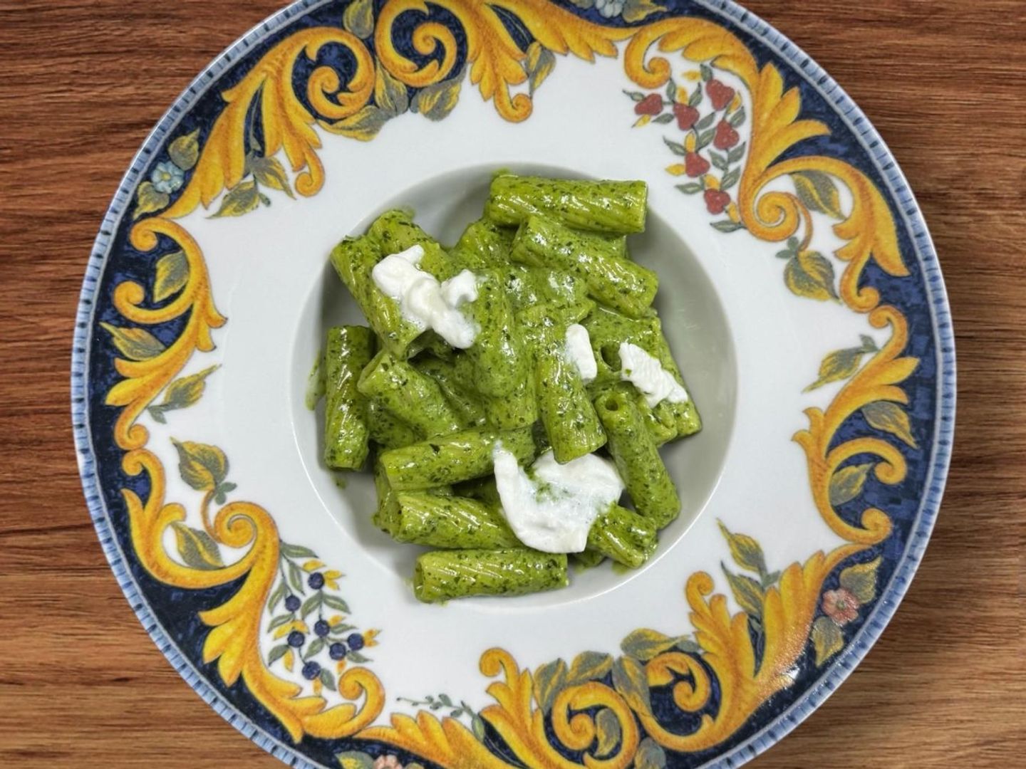 ريغاتوني بيستو