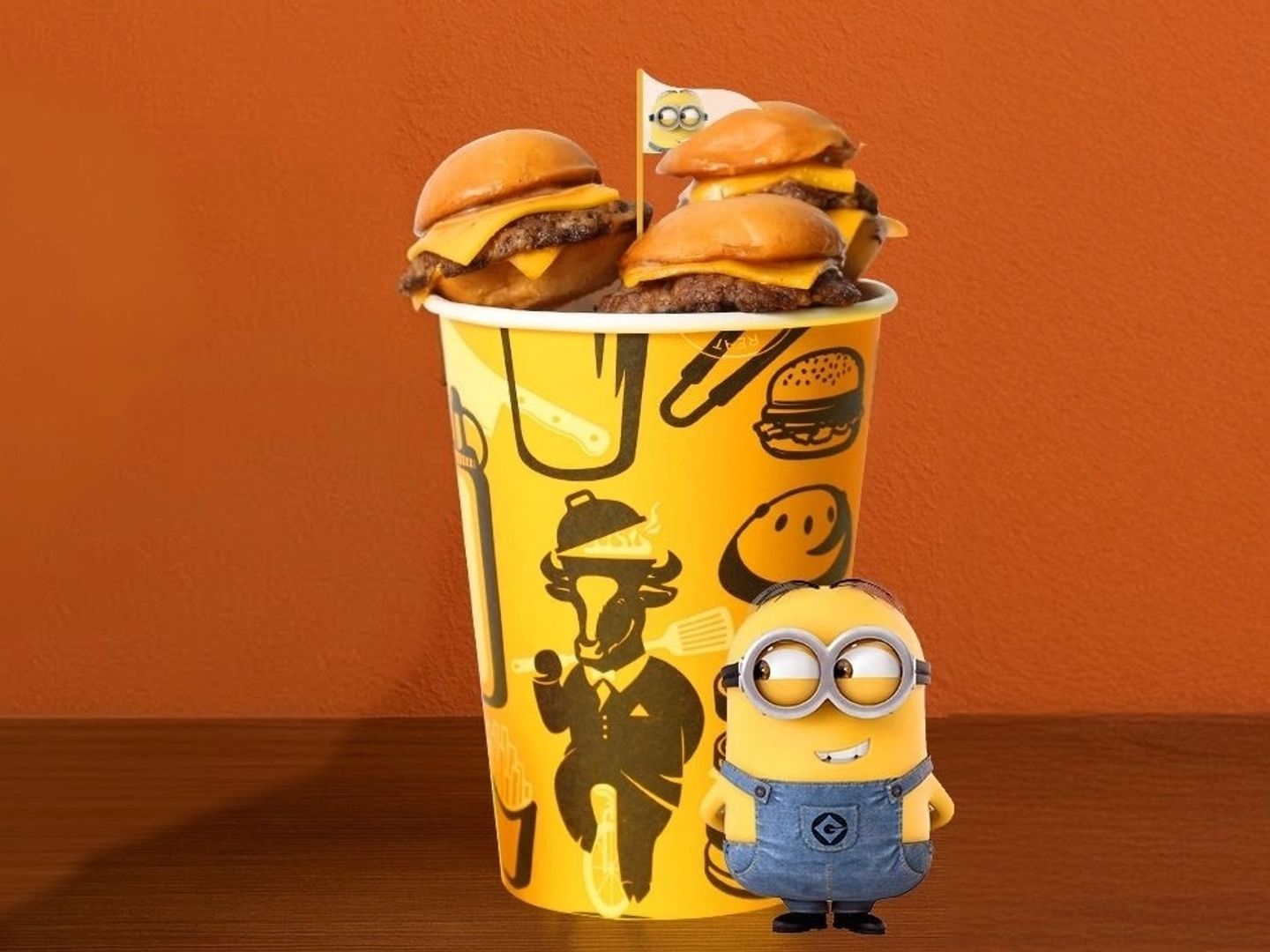 Minions Bite Cheese Burger