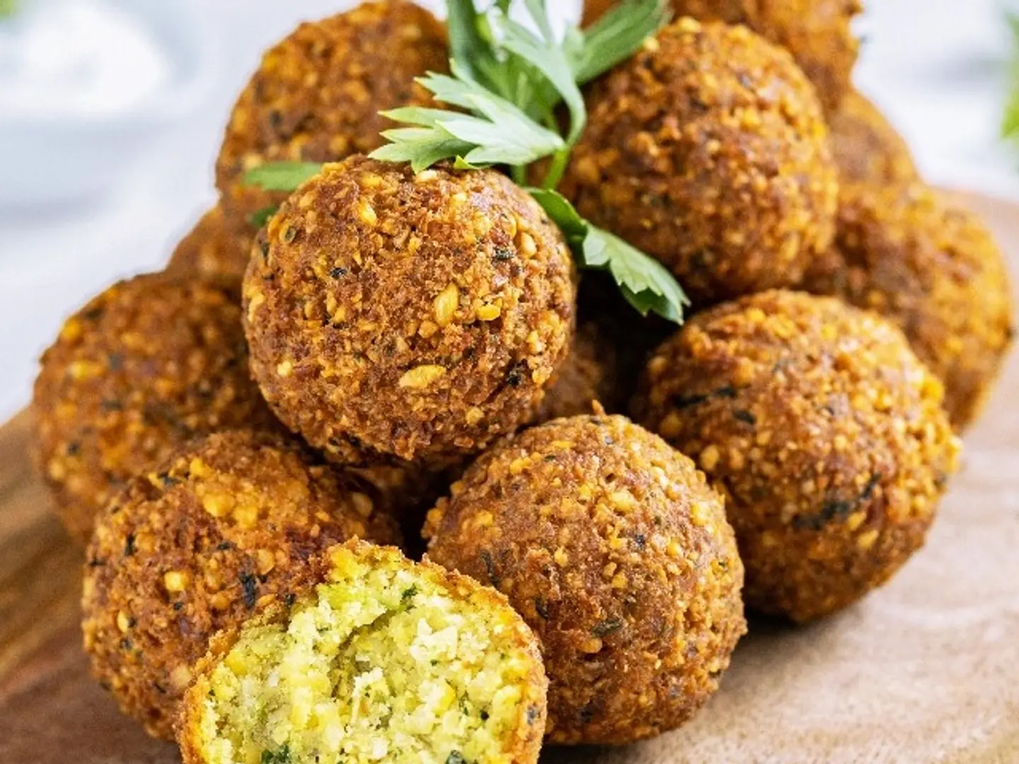 ساندويش فلافل بالبيض المسلوق