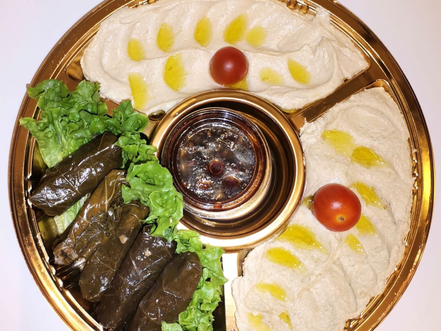 علبة مقبلات مشكلة