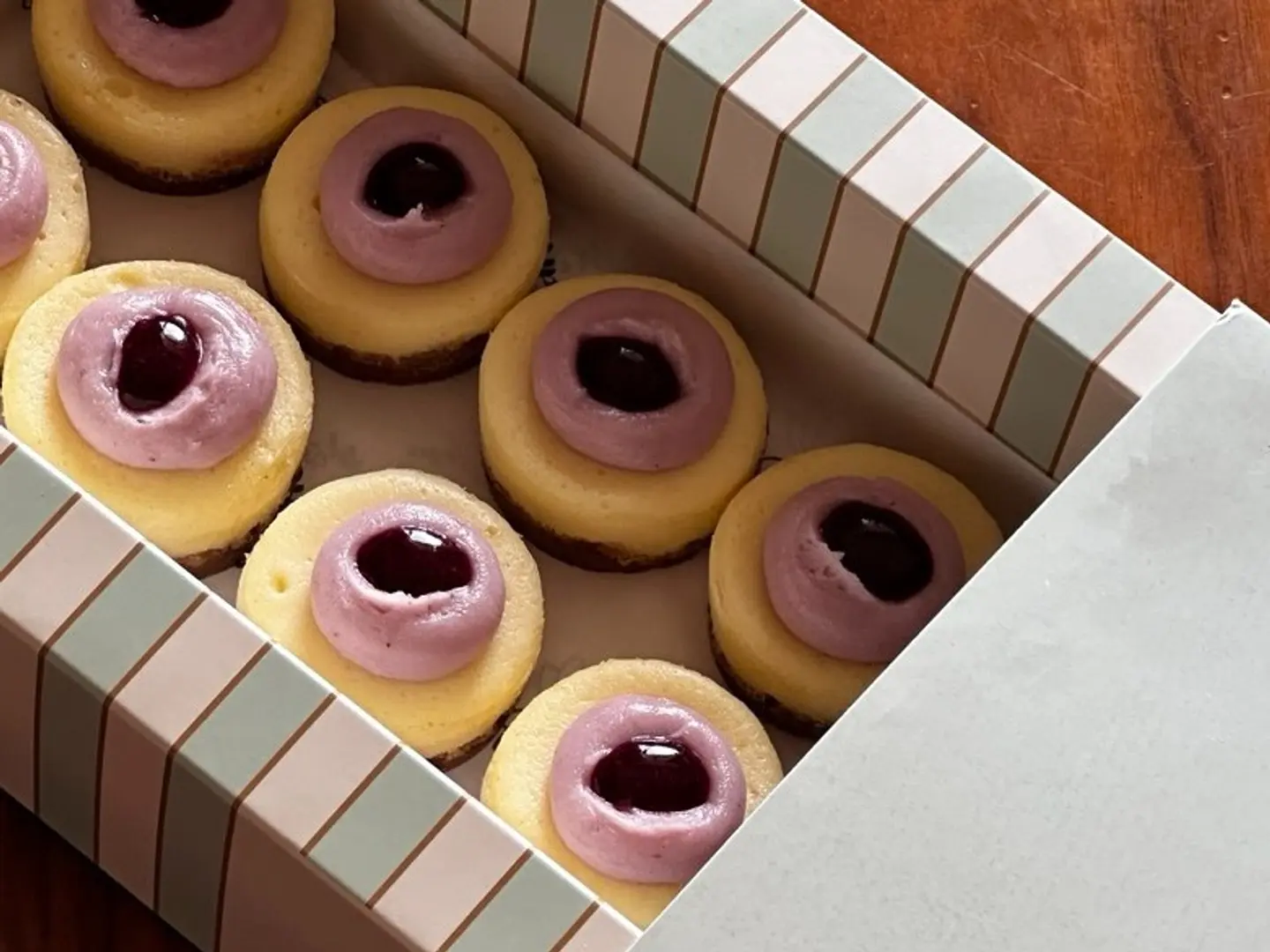 Mini Cheesecake Box