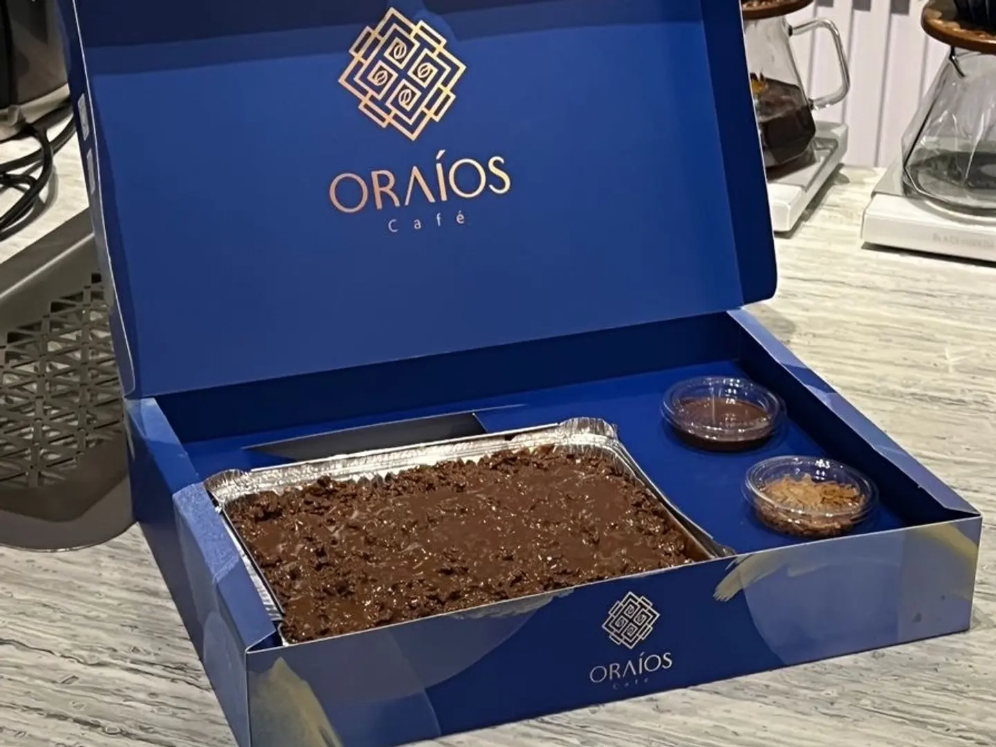 Box Crunchy Chocolate Cake