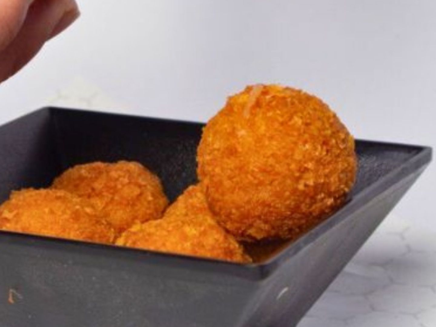 Chease Balls