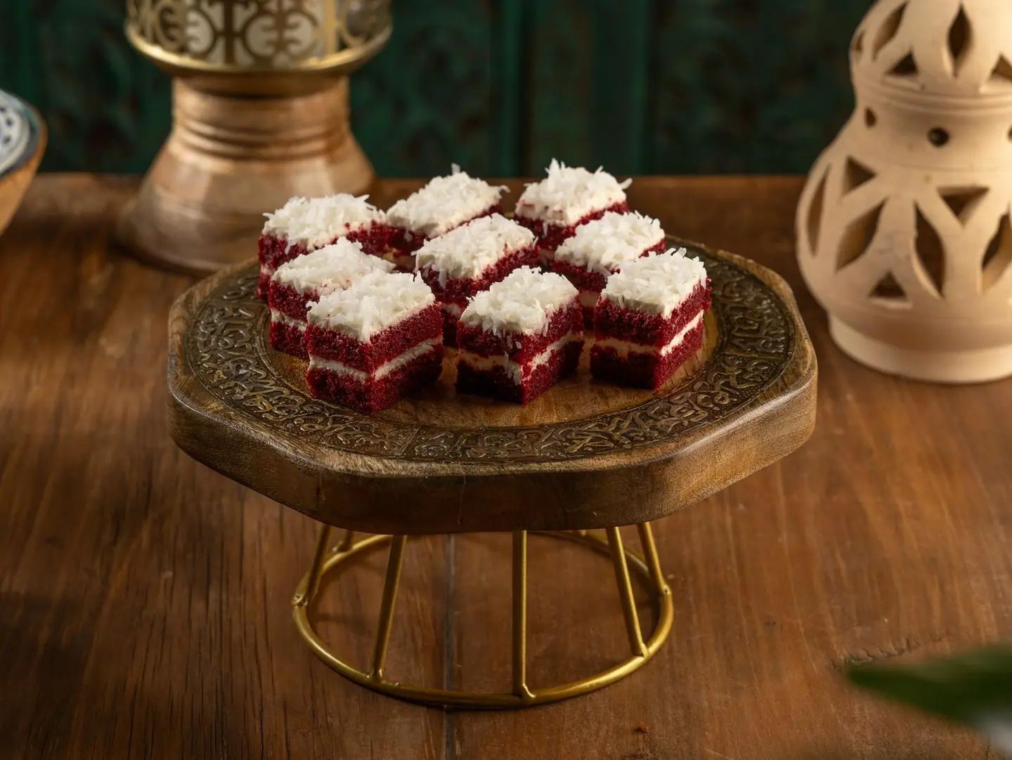 Red Velvet - 10 Pcs Of Cake